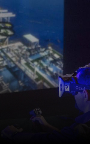 Man using a Virtual Reality heaset.