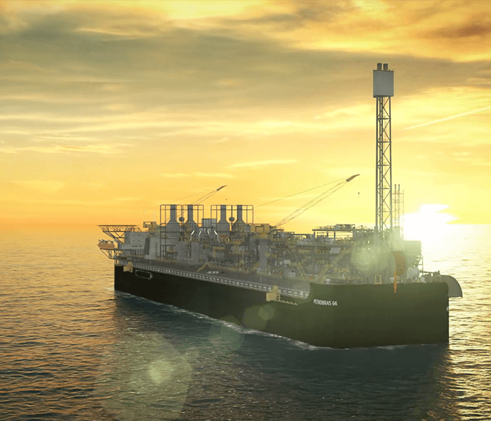Navio-plataforma da Petrobras em alto-mar, operando após criterioso licenciamento ambiental.