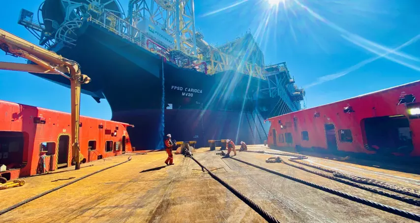Petrobras workers working at Maritime Terminal