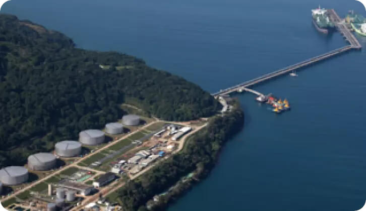 Foto do terminal logístico de Angra dos Reis, da Petrobras.