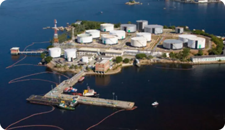 Picture of the Petrobras logistics terminal in Ilha d'Água.