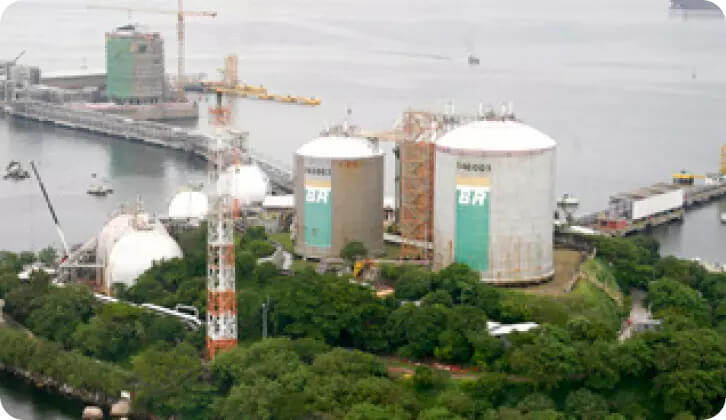 Foto do terminal logístico de Ilha Redonda, da Petrobras.