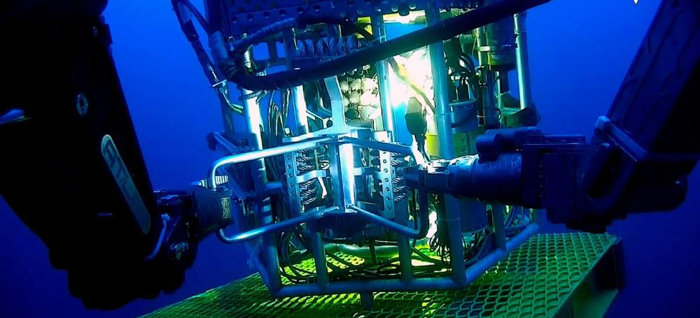 Robô de inspeção submarino